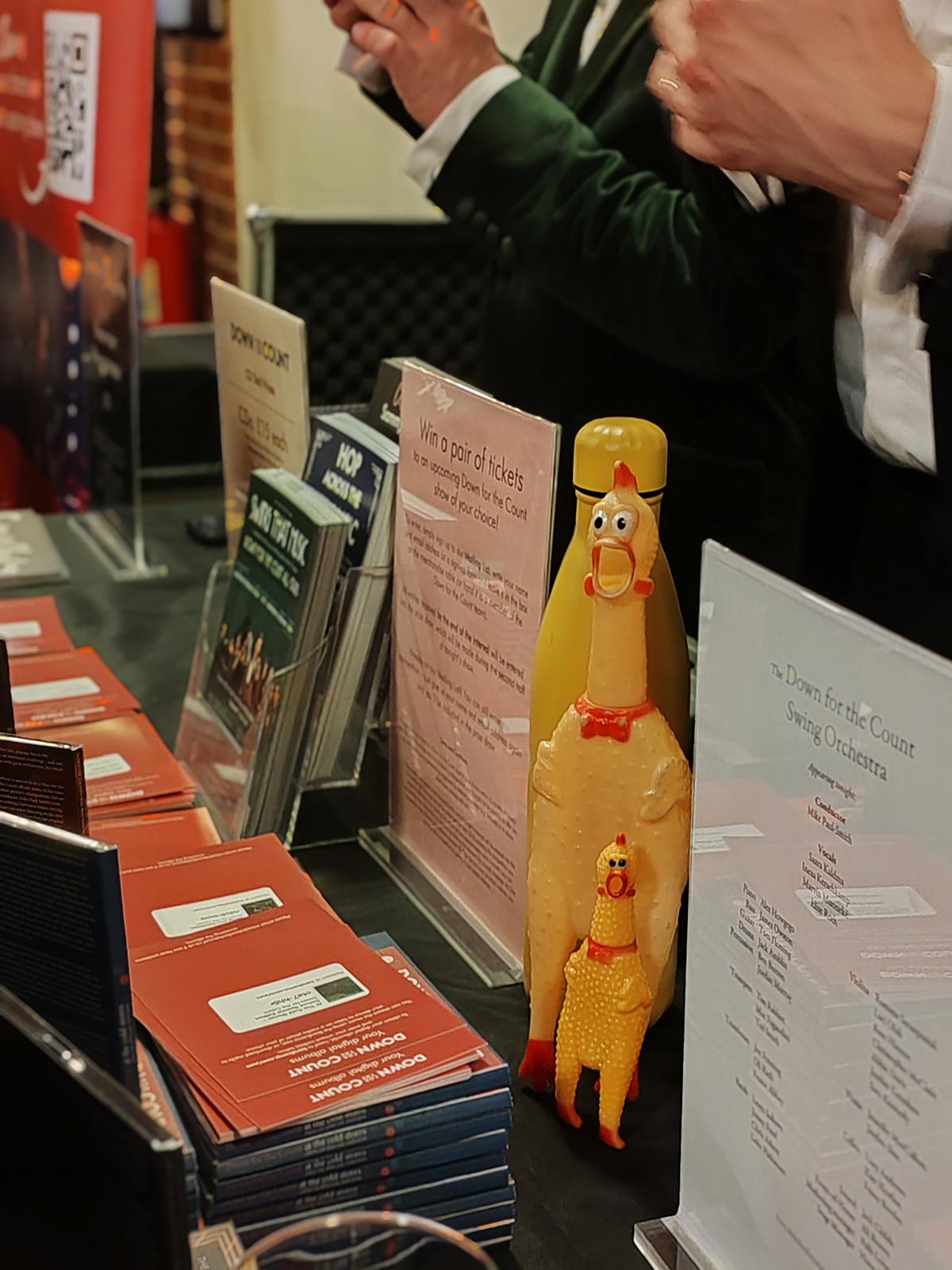 We celebrated with a post-show hangout in Mike’s room where Mike perfected the art of making a White Russian in a Travelodge mug.
