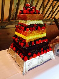 Wedding cake at Lains Barn, Oxfordshire