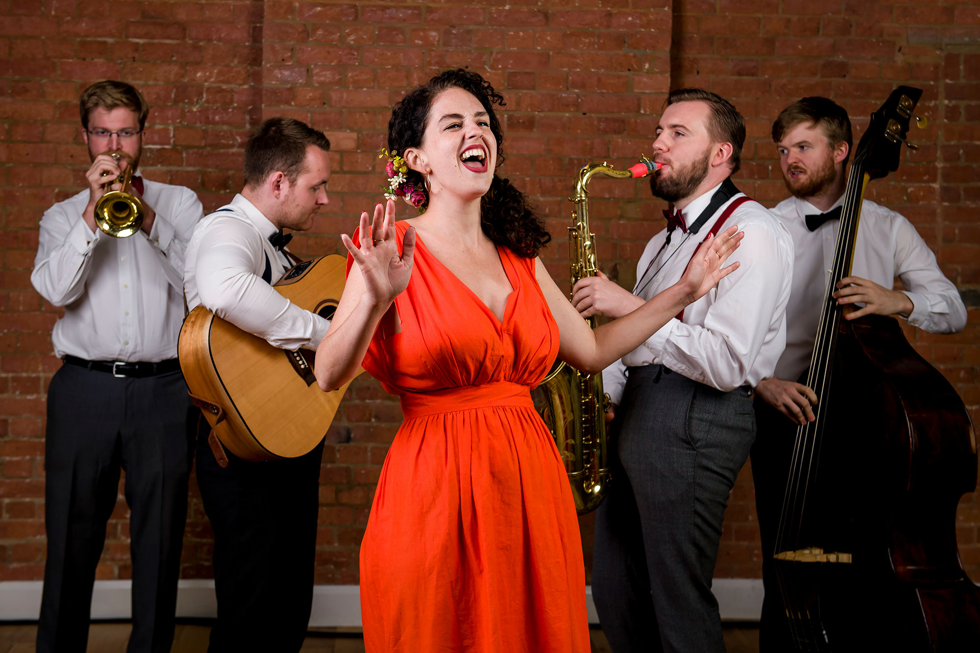 The Vintage Strollers - vocal-led acoustic roaming band performing swing, soul and pop music