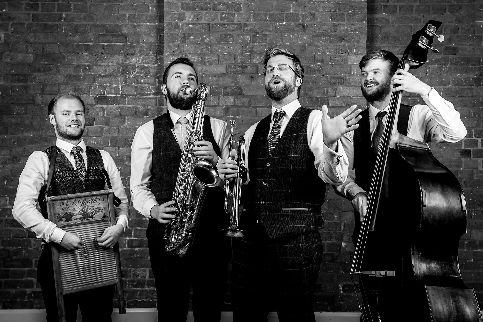 Alexander's Dixieland Band - acoustic band performing trad jazz and Dixieland music, with instrumental and vocal-led options available
