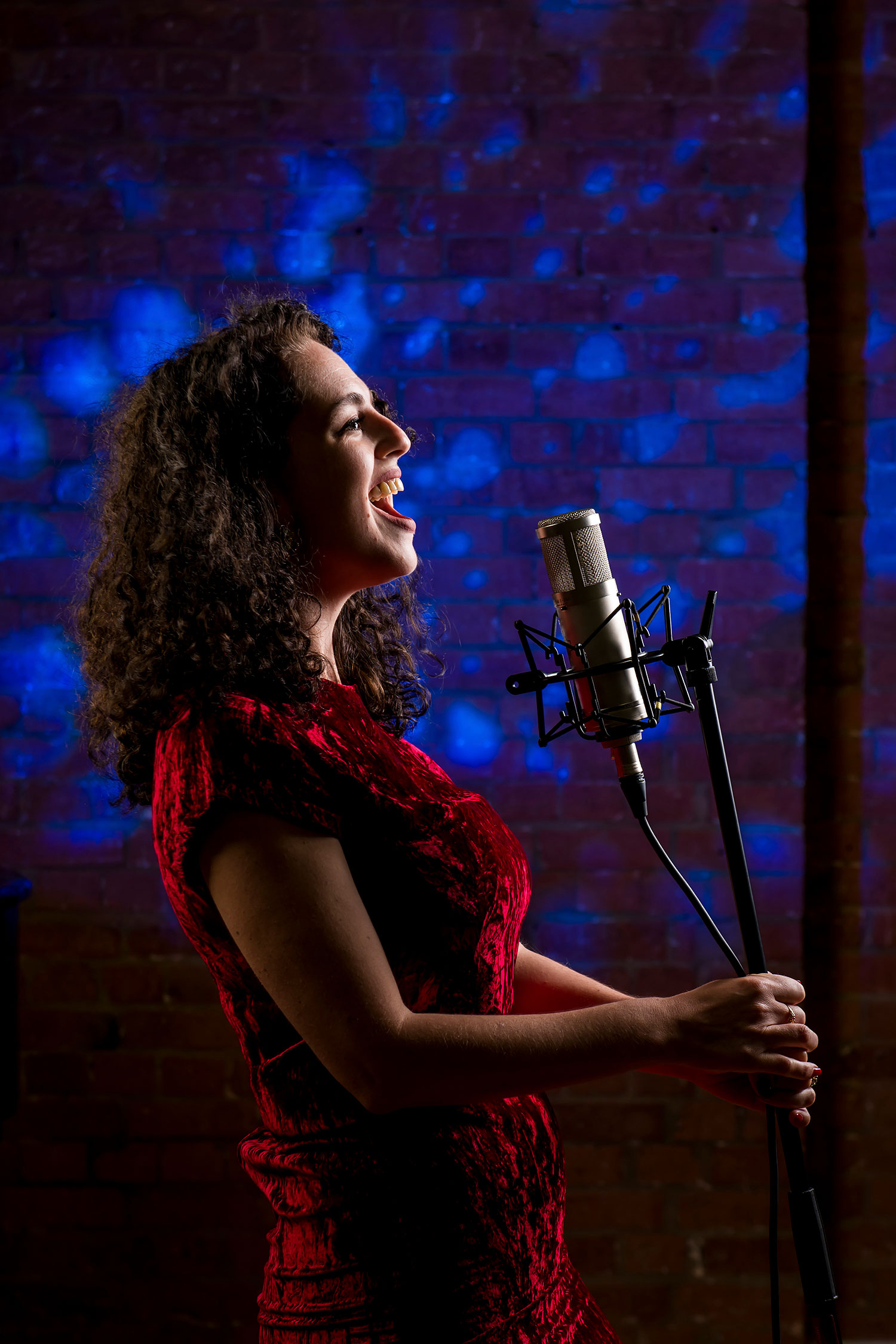 The Soul Essentials - vocal-led soul duo providing chilled out music for drinks receptions