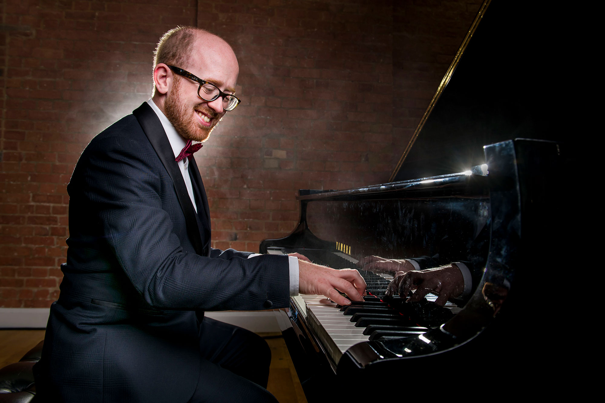 Wedding pianist - with a huge range of classical, jazz and film music for your ceremony available in combination with a cellist, trumpeter or vocalist