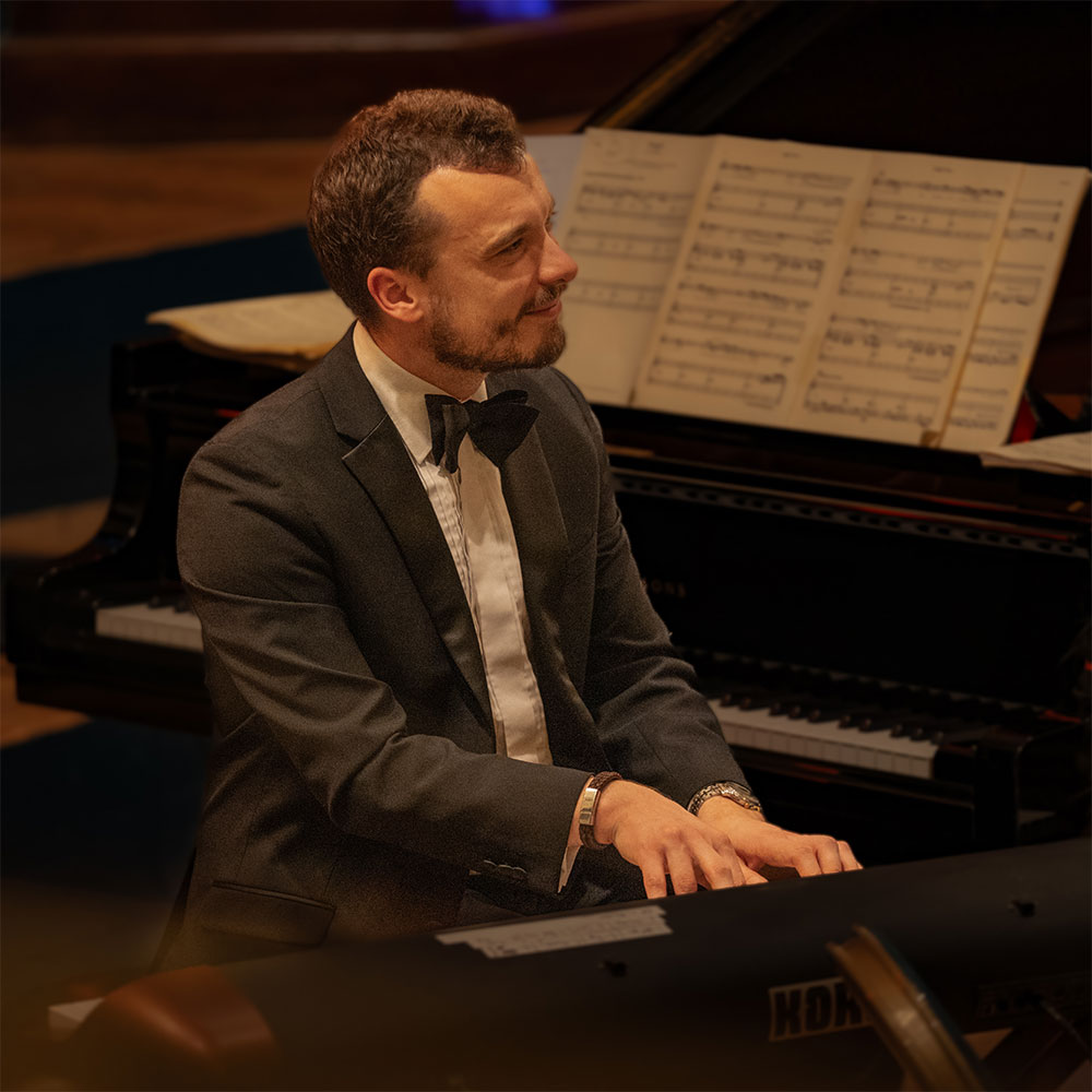 Alex Howgego (piano) with The Down for the Count Orchestra at The Albert Hall, Nottingham