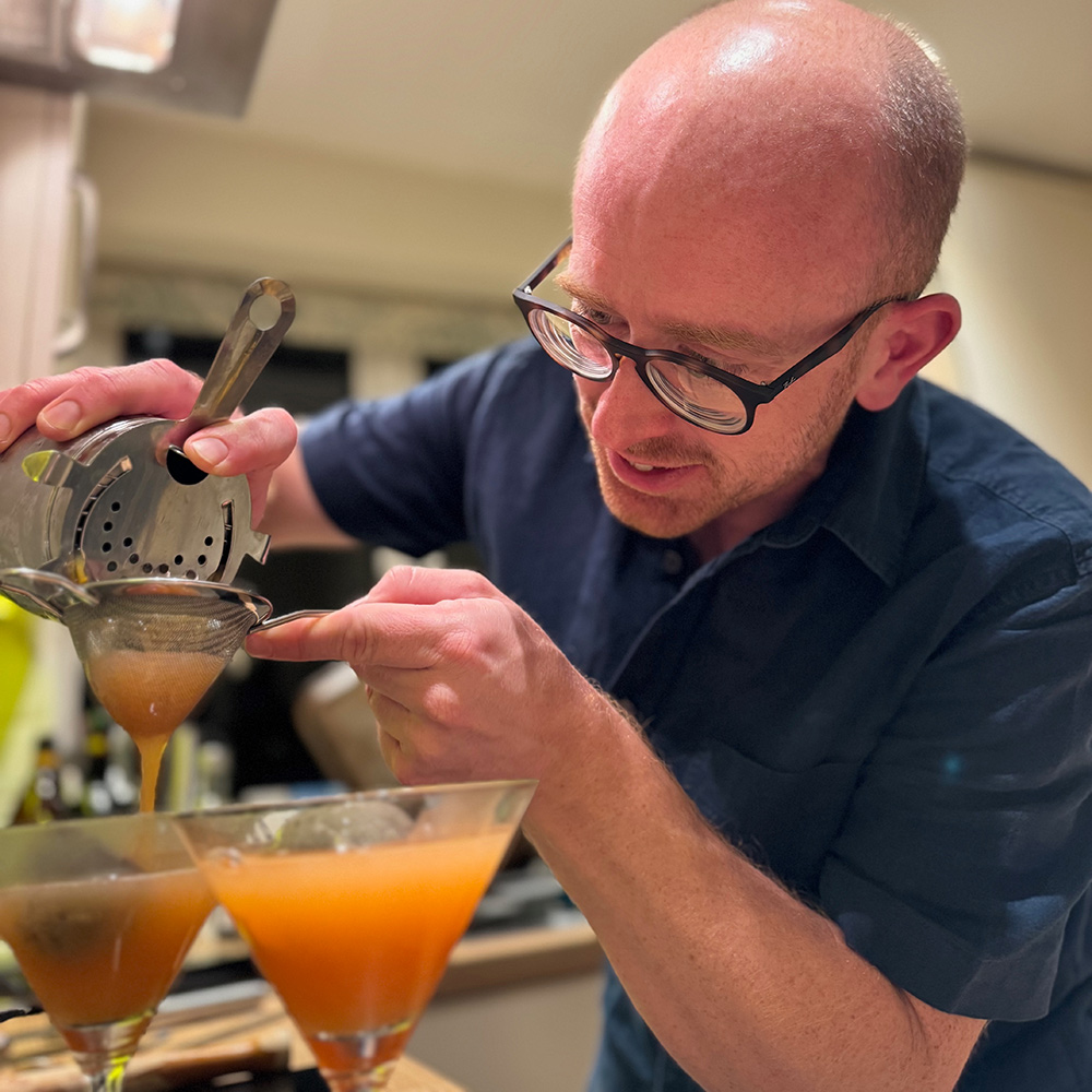 Mike Paul-Smith making cocktails