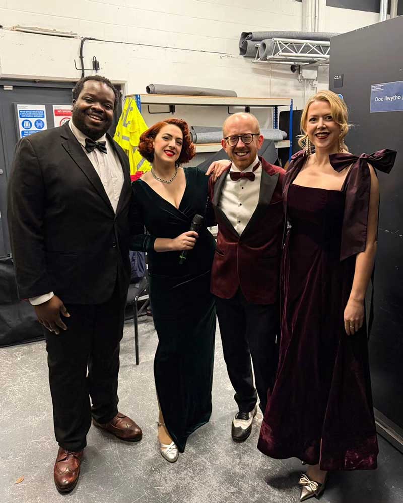 Swing Into Christmas 2025